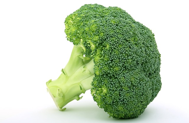 5-tips-tricks-de-a-introduce-in-meniu-broccoli-lui-bebe